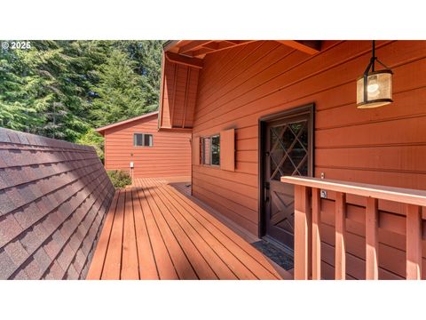 A home in Coos Bay