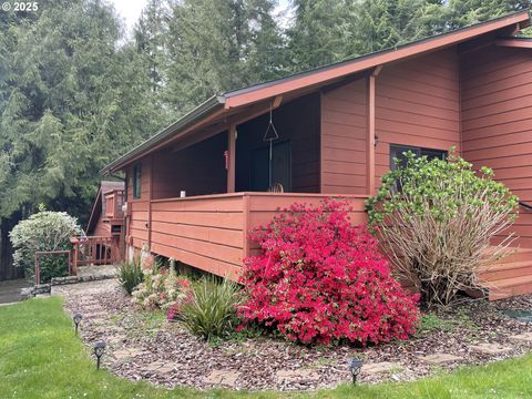 A home in Coos Bay