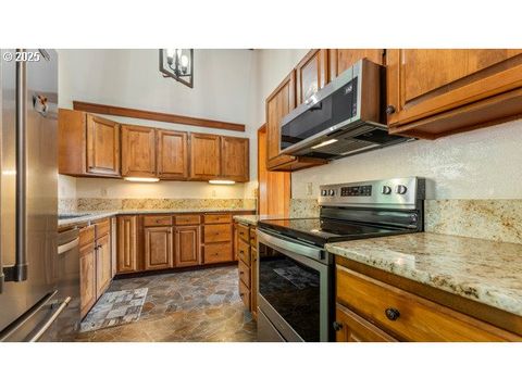 A home in Coos Bay