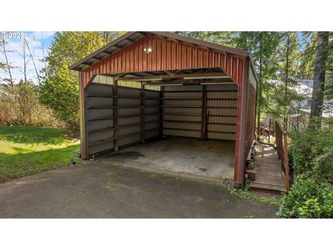 A home in Coos Bay