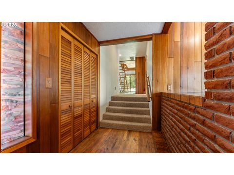 A home in Coos Bay