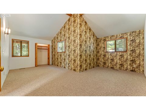A home in Coos Bay