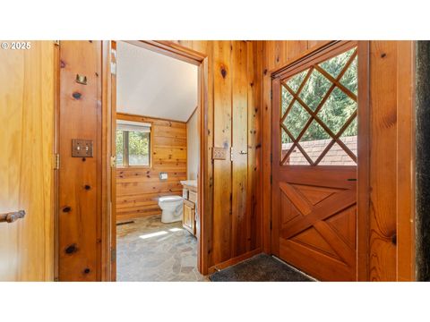 A home in Coos Bay