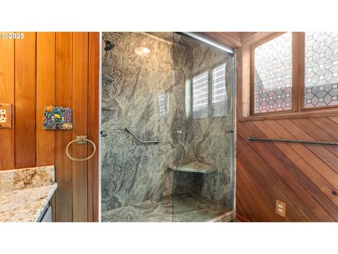 A home in Coos Bay