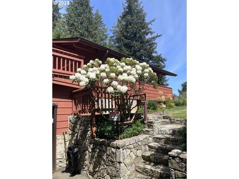 A home in Coos Bay