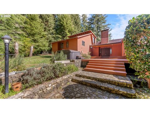 A home in Coos Bay