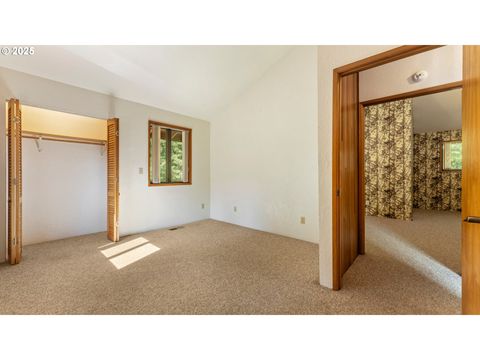 A home in Coos Bay