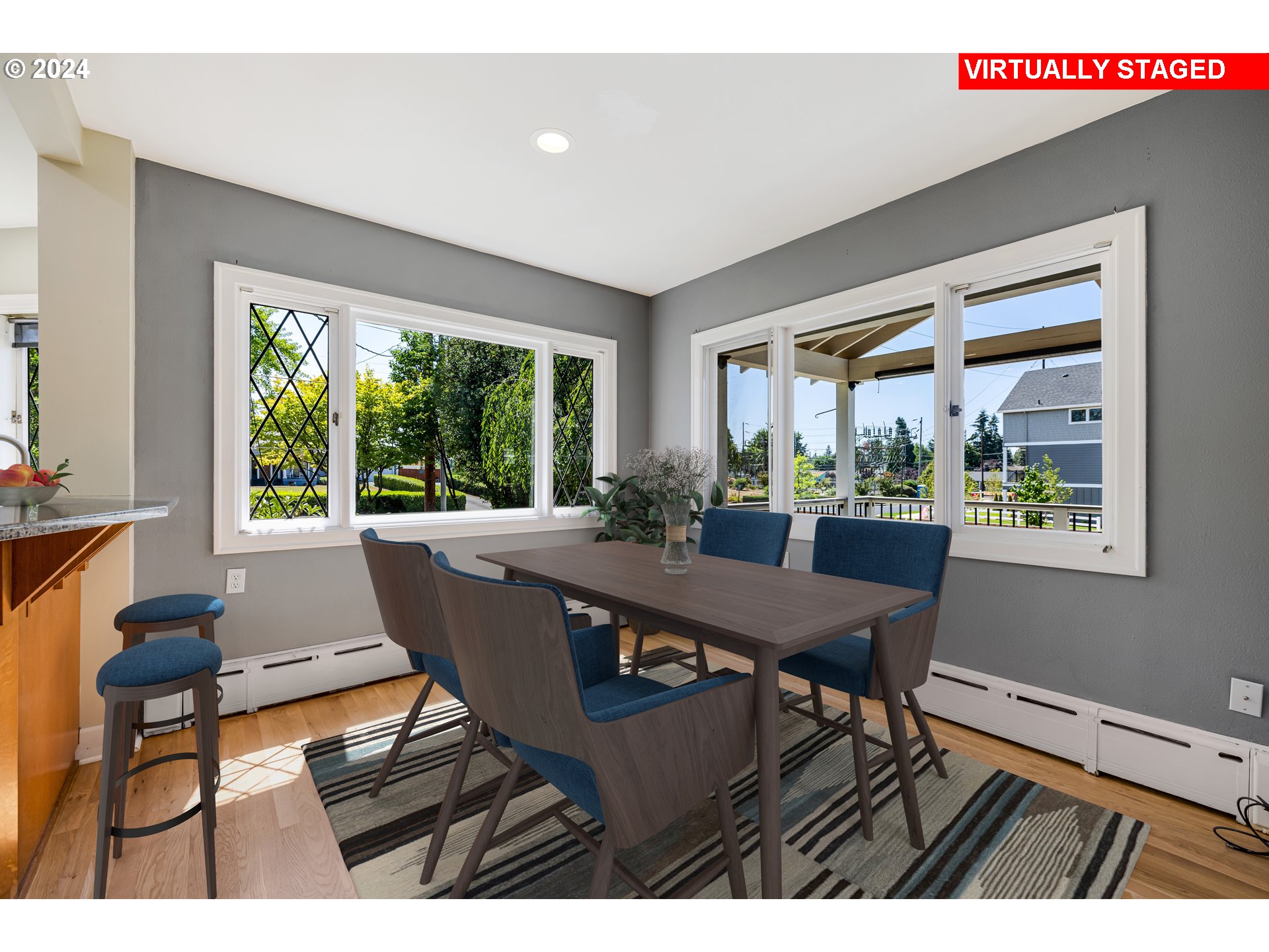 Oregon City, Oregon 97045, United States, 4 Bedrooms Bedrooms, ,3 BathroomsBathrooms,Residential,Active,93554