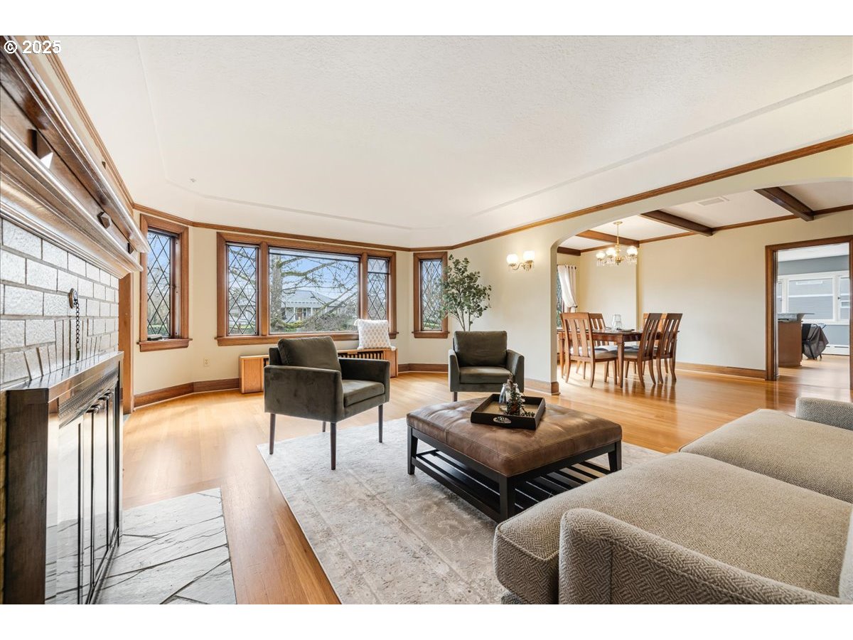 Oregon City, Oregon 97045, United States, 4 Bedrooms Bedrooms, ,3 BathroomsBathrooms,Residential,Active,93554