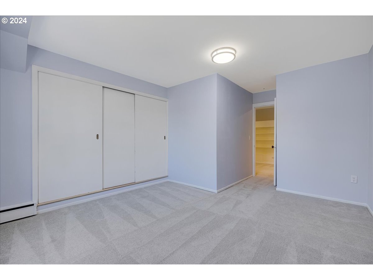 Oregon City, Oregon 97045, United States, 4 Bedrooms Bedrooms, ,3 BathroomsBathrooms,Residential,Active,93554