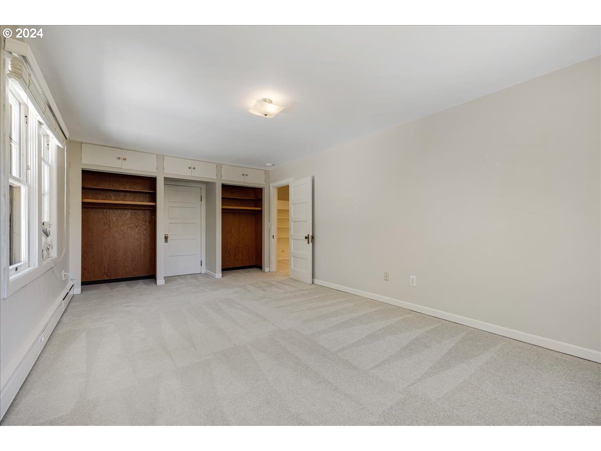 Oregon City, Oregon 97045, United States, 4 Bedrooms Bedrooms, ,3 BathroomsBathrooms,Residential,Active,93554