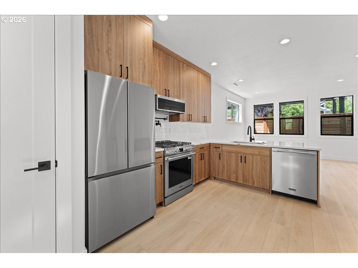 310 G AVE 5