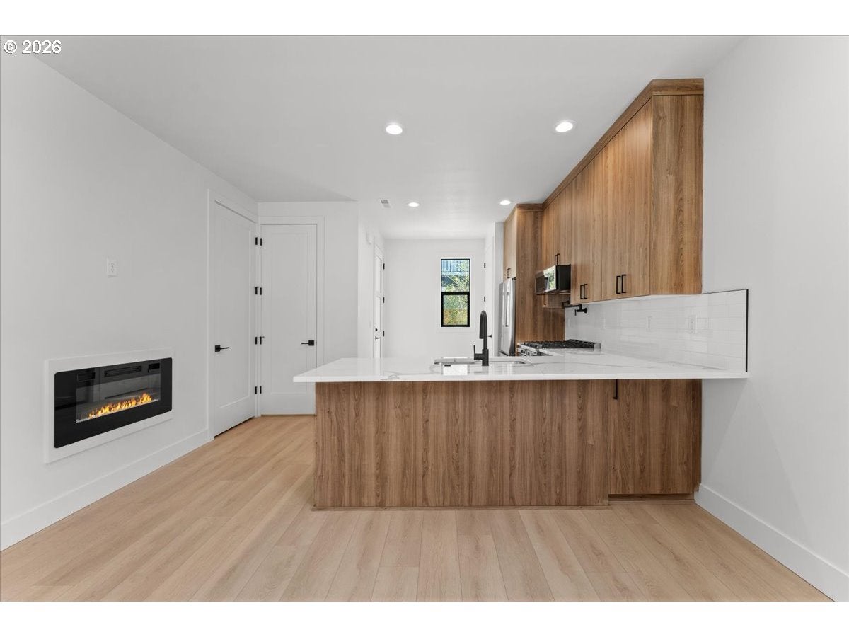 310 G AVE 5