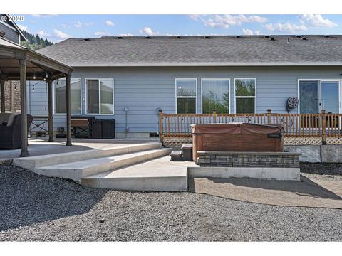 Tiny photo for 1056 Ruby Clair Dr, Creswell, OR 97426 (MLS # 200083227)