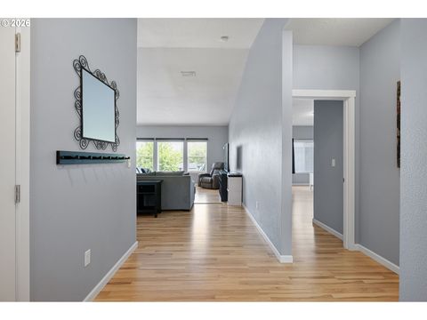 Tiny photo for 1056 Ruby Clair Dr, Creswell, OR 97426 (MLS # 200083227)