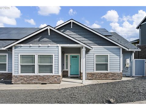 Tiny photo for 1056 Ruby Clair Dr, Creswell, OR 97426 (MLS # 200083227)
