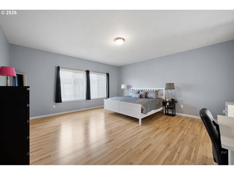 Tiny photo for 1056 Ruby Clair Dr, Creswell, OR 97426 (MLS # 200083227)