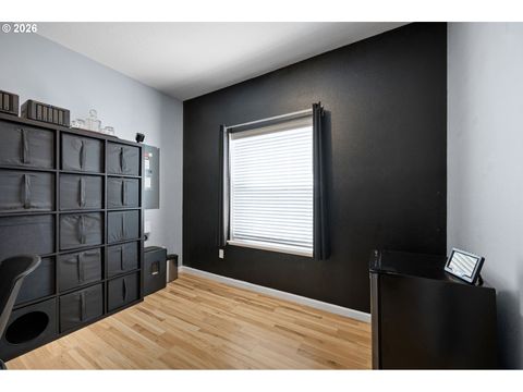 Tiny photo for 1056 Ruby Clair Dr, Creswell, OR 97426 (MLS # 200083227)