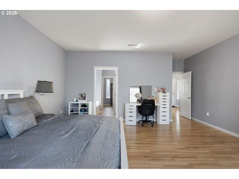 Tiny photo for 1056 Ruby Clair Dr, Creswell, OR 97426 (MLS # 200083227)