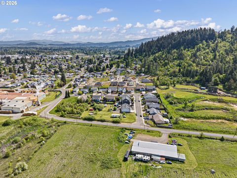 Tiny photo for 1056 Ruby Clair Dr, Creswell, OR 97426 (MLS # 200083227)