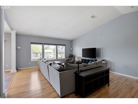 Tiny photo for 1056 Ruby Clair Dr, Creswell, OR 97426 (MLS # 200083227)