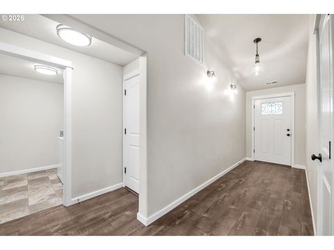 Tiny photo for 632 N 5th St, Creswell, OR 97426 (MLS # 374745775)