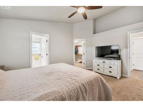 Tiny photo for 632 N 5th St, Creswell, OR 97426 (MLS # 374745775)