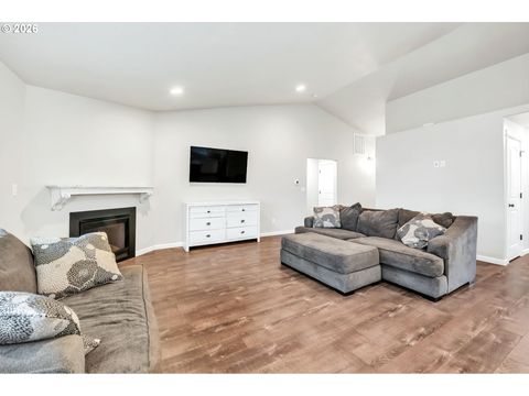 Tiny photo for 632 N 5th St, Creswell, OR 97426 (MLS # 374745775)