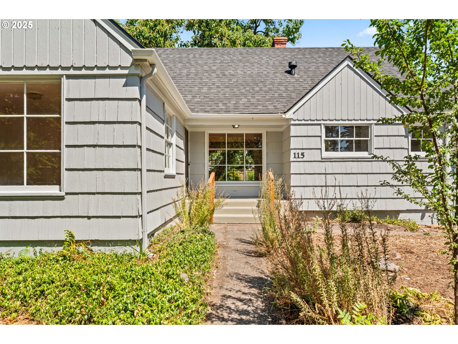 115 E HILLIARD LN