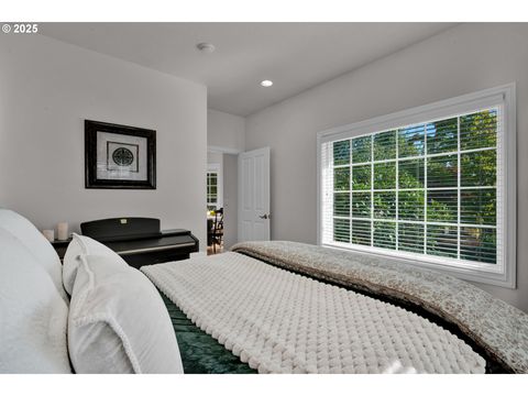 Tiny photo for 685 St Andrews Loop, Creswell, OR 97426 (MLS # 289750681)