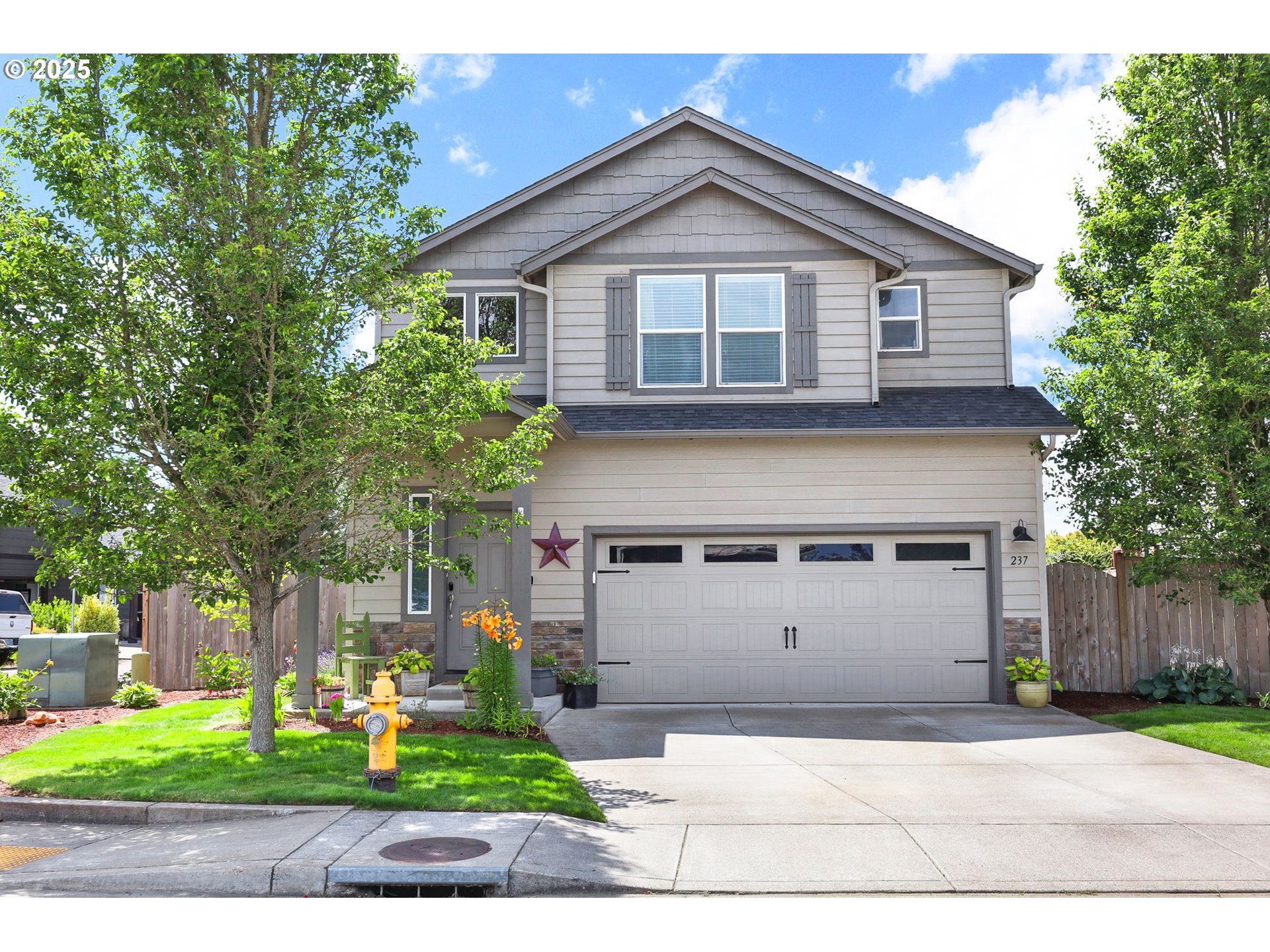 237 SUMAC CT