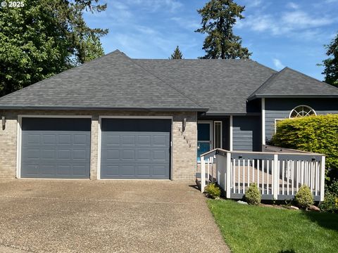17413 Wake Robin CIR Oregon City OR 97045