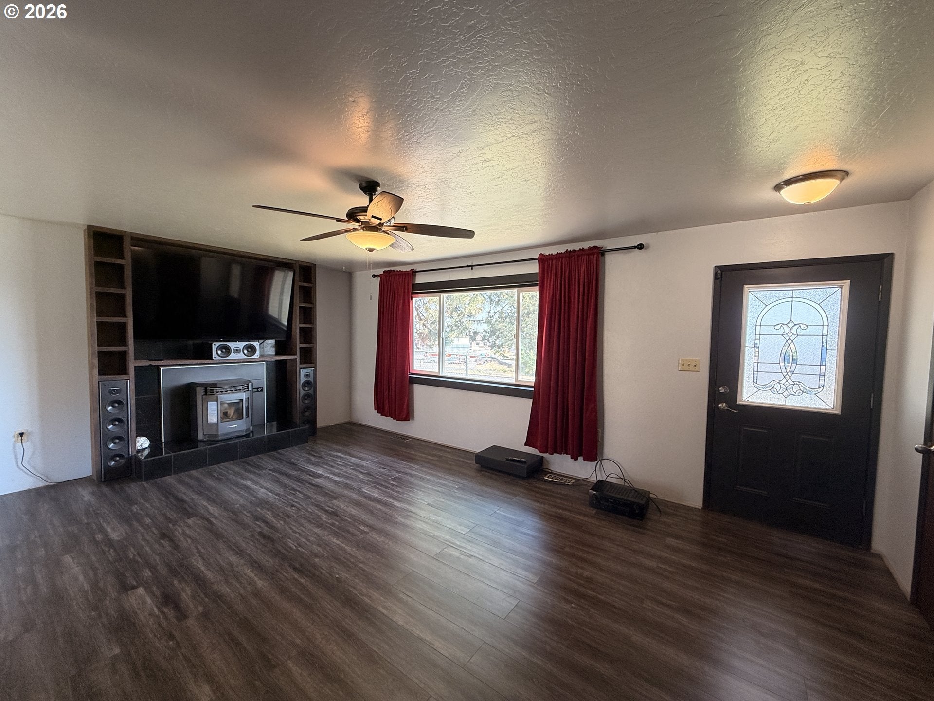 1638 HINES BLVD