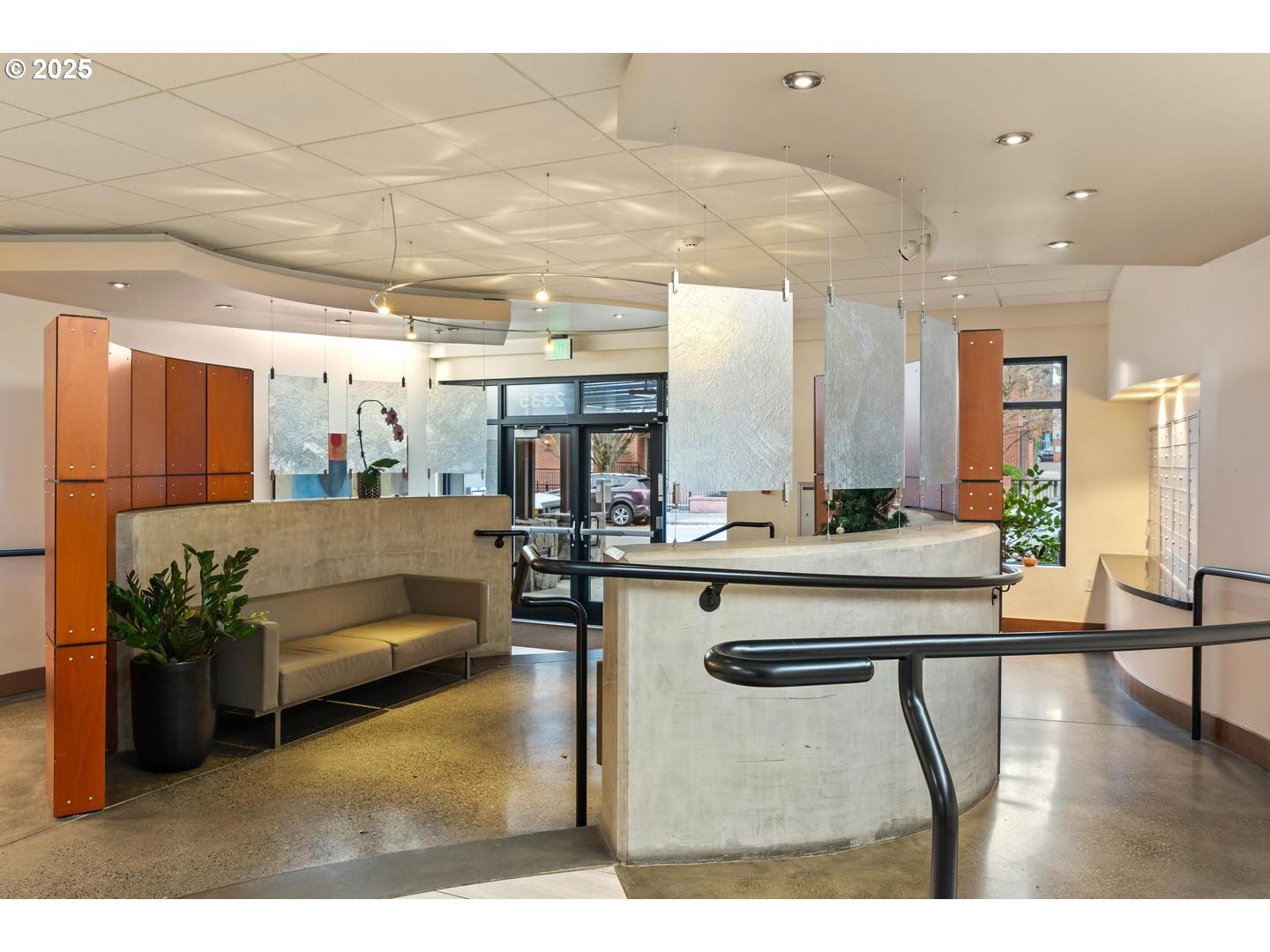 2335 NW RALEIGH ST 305