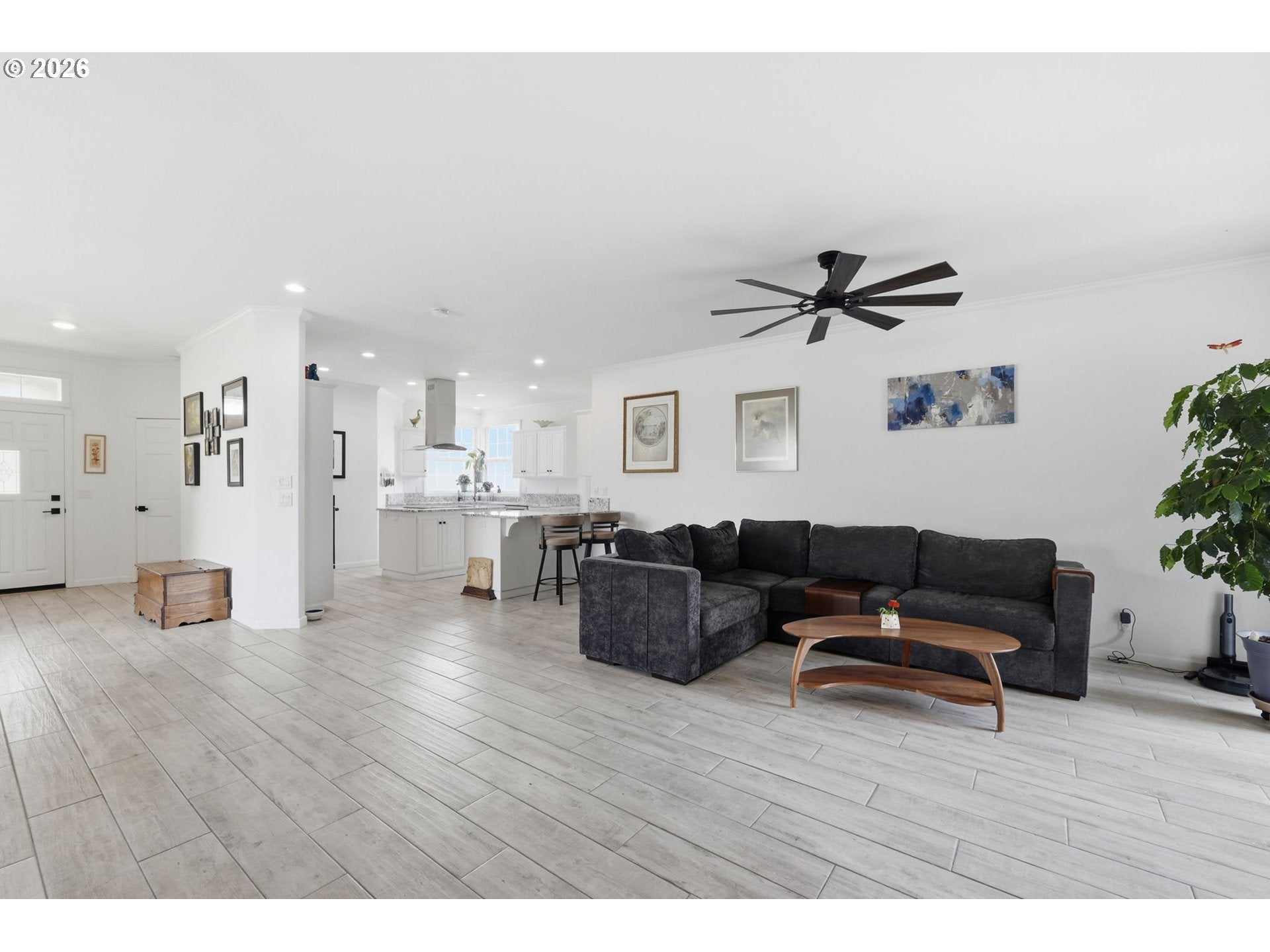 1810 LAKE SHORE DR