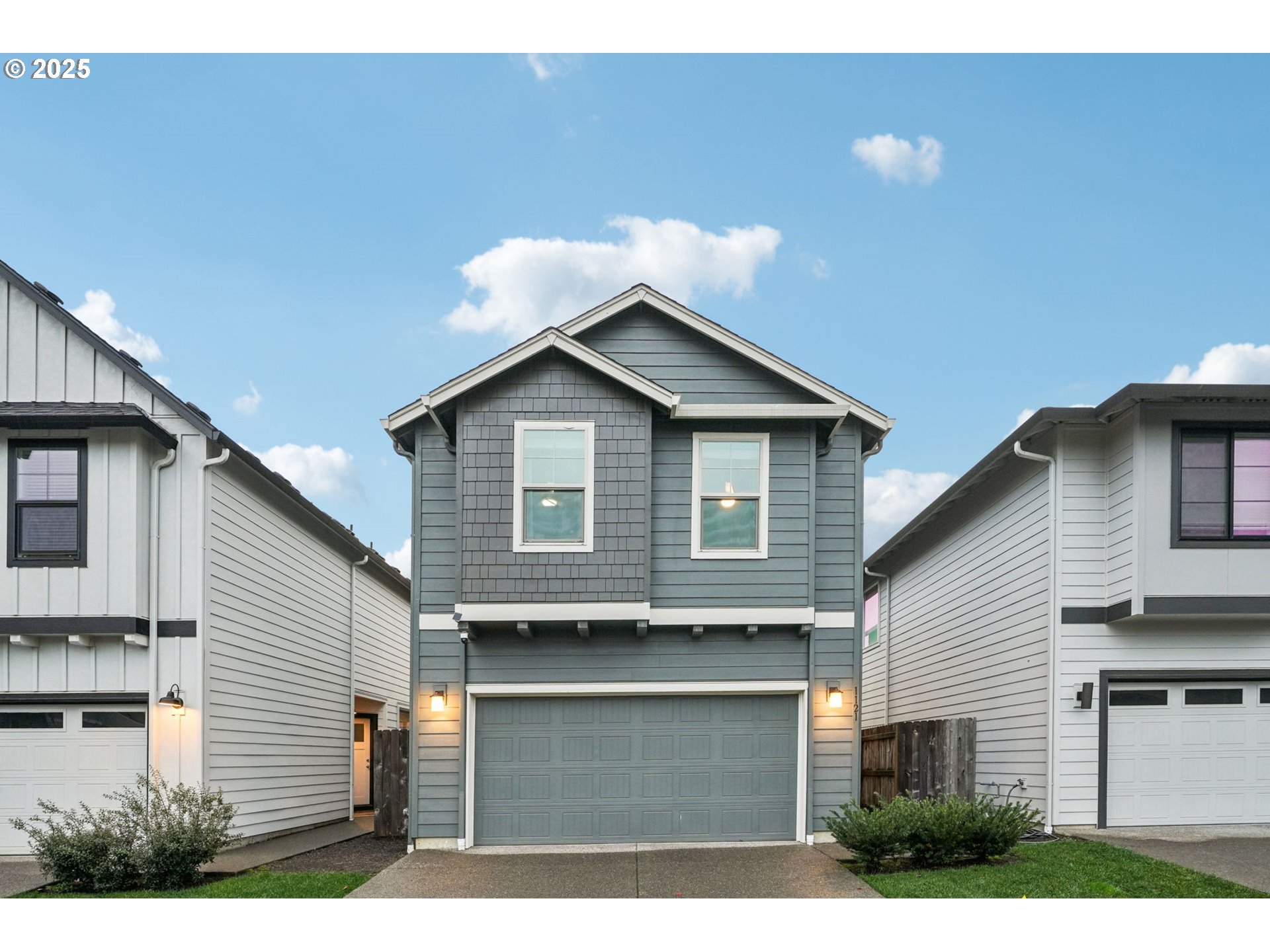Photo 1 of 27 — 1121 N AUBURN PL, Ridgefield, WA 98642