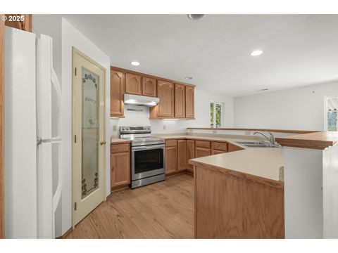 Tiny photo for 47666 W 1st St, Oakridge, OR 97463 (MLS # 401002448)