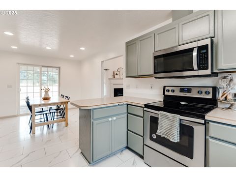 Tiny photo for 36974 Immigrant Rd, Pleasant Hill, OR 97455 (MLS # 208743373)