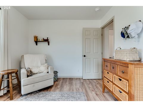 Tiny photo for 36974 Immigrant Rd, Pleasant Hill, OR 97455 (MLS # 208743373)