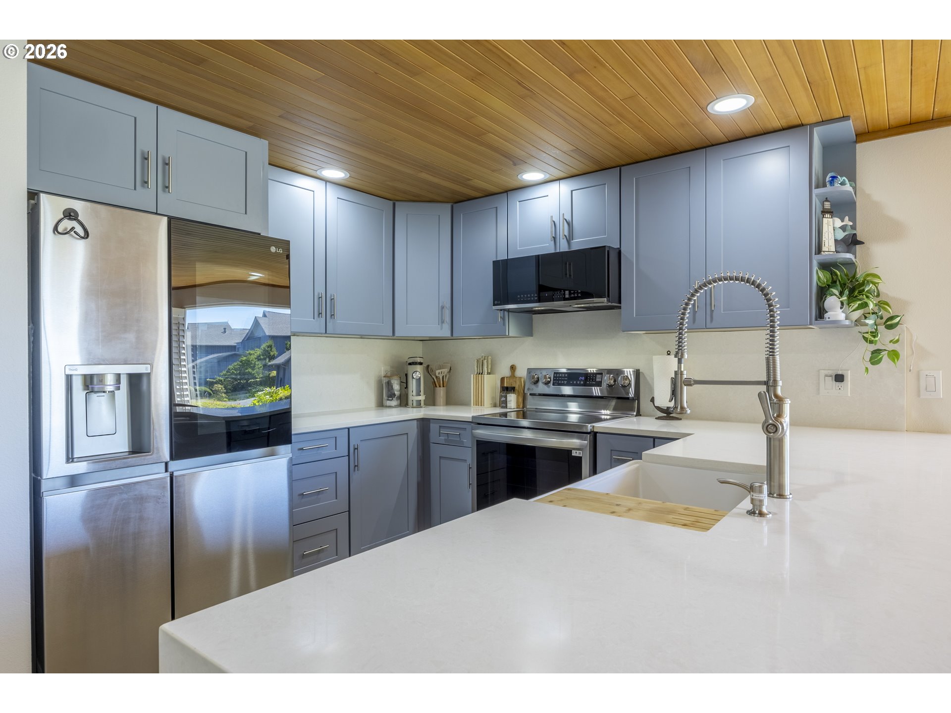4175 N HIGHWAY 101 A-3
