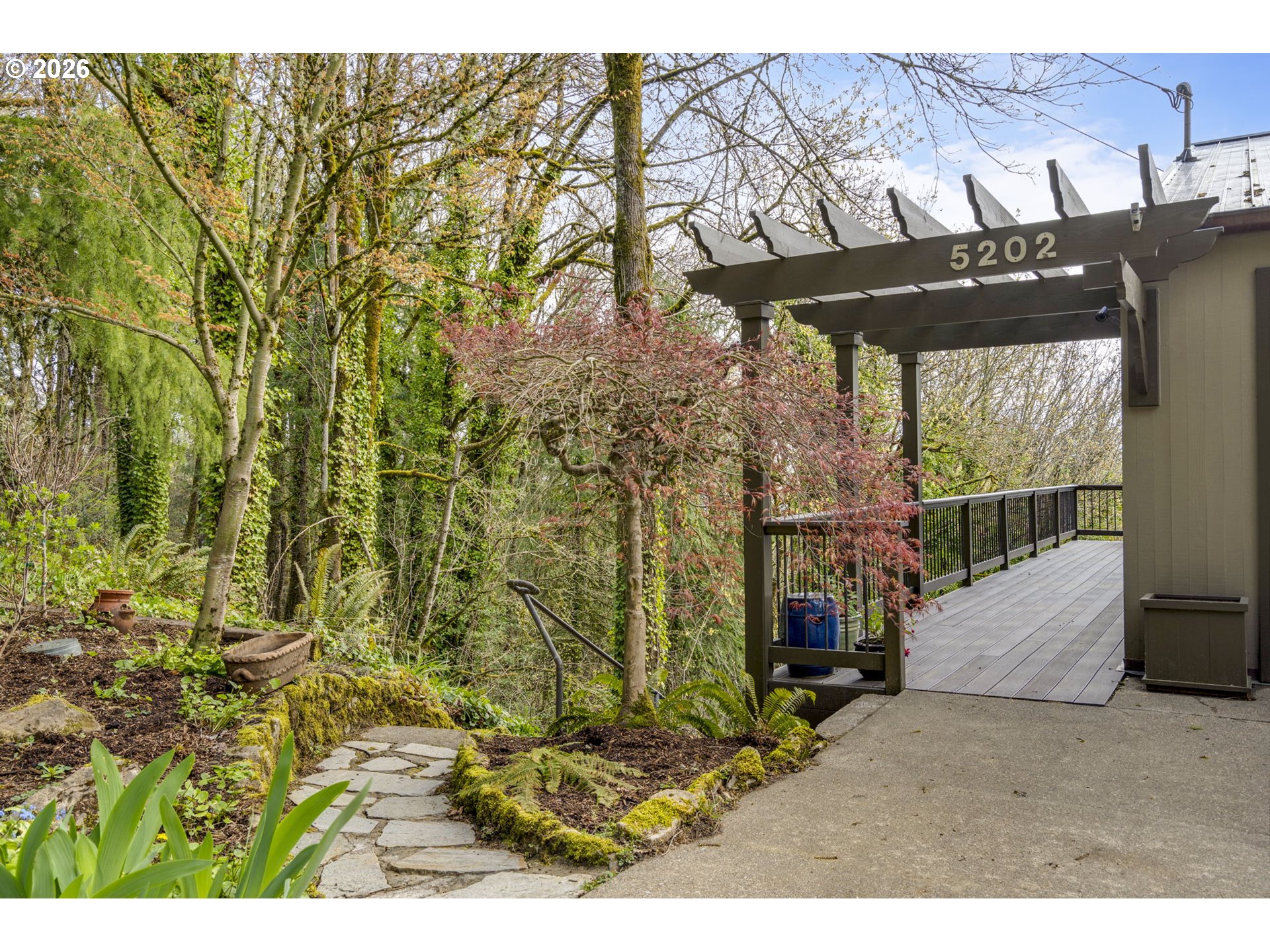 5202 SW NORTHWOOD AVE