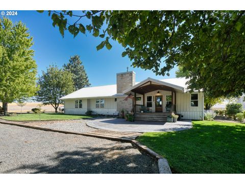 48612 DUFF RD Adams OR 97810
