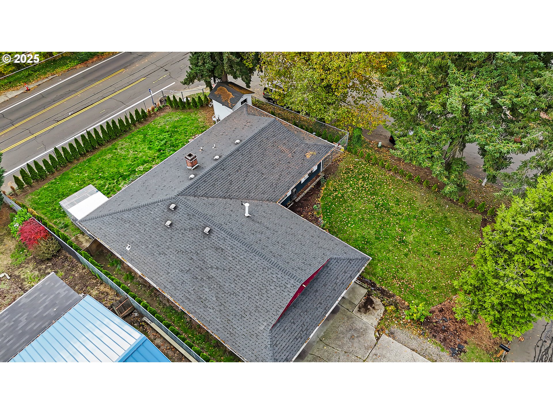 6500 SE MADRONA DR