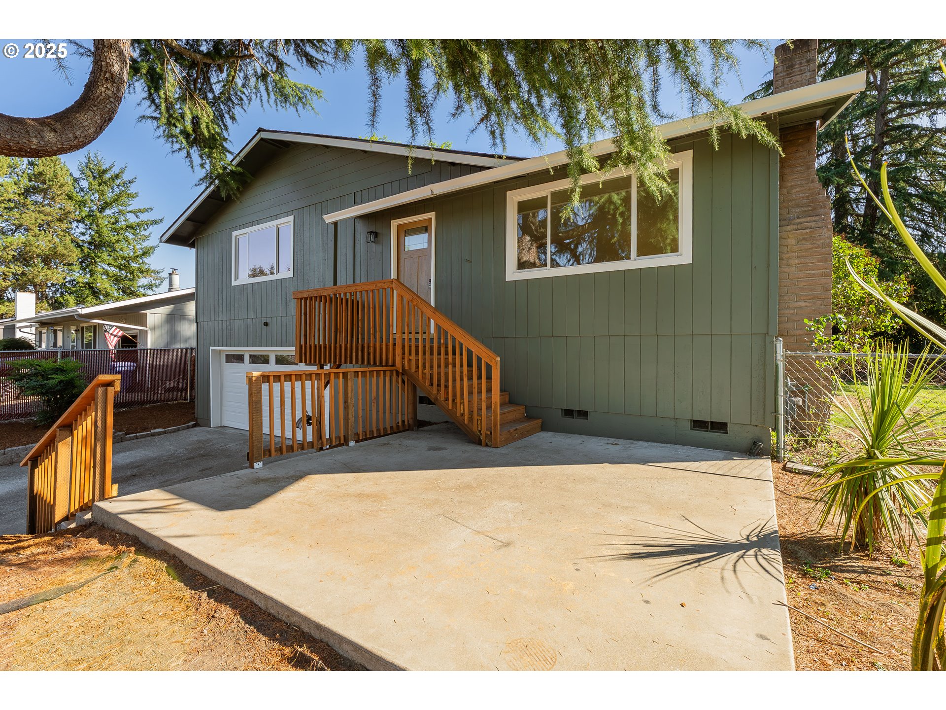 2197 DEL MAR DR
