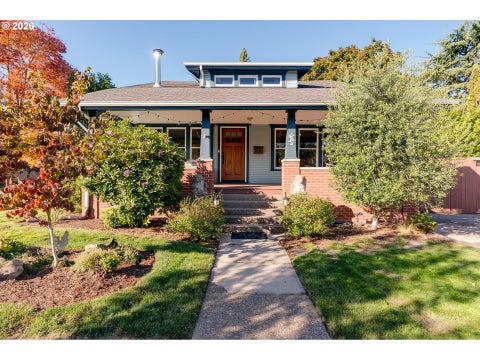 Photo of 407 NE 13th St, McMinnville, OR 97128 (MLS # 207067256)