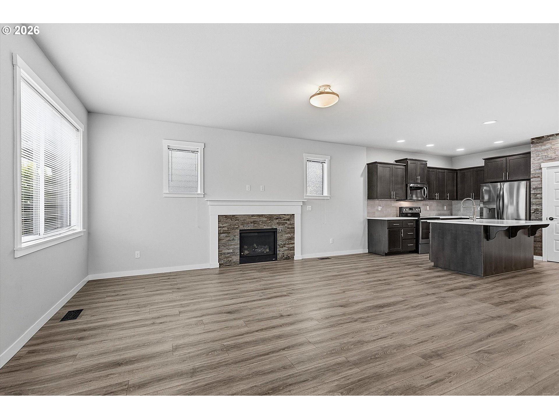 1508 E 1st