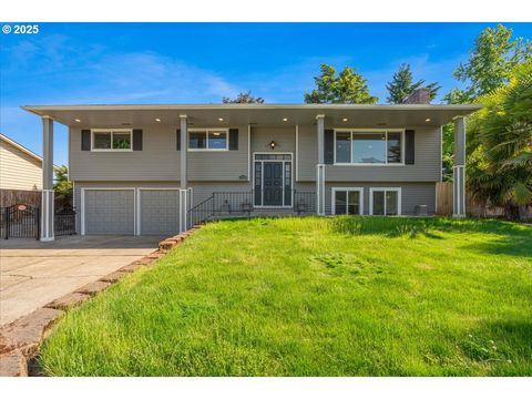 2706 SE SPRUCE ST Hillsboro OR 97123