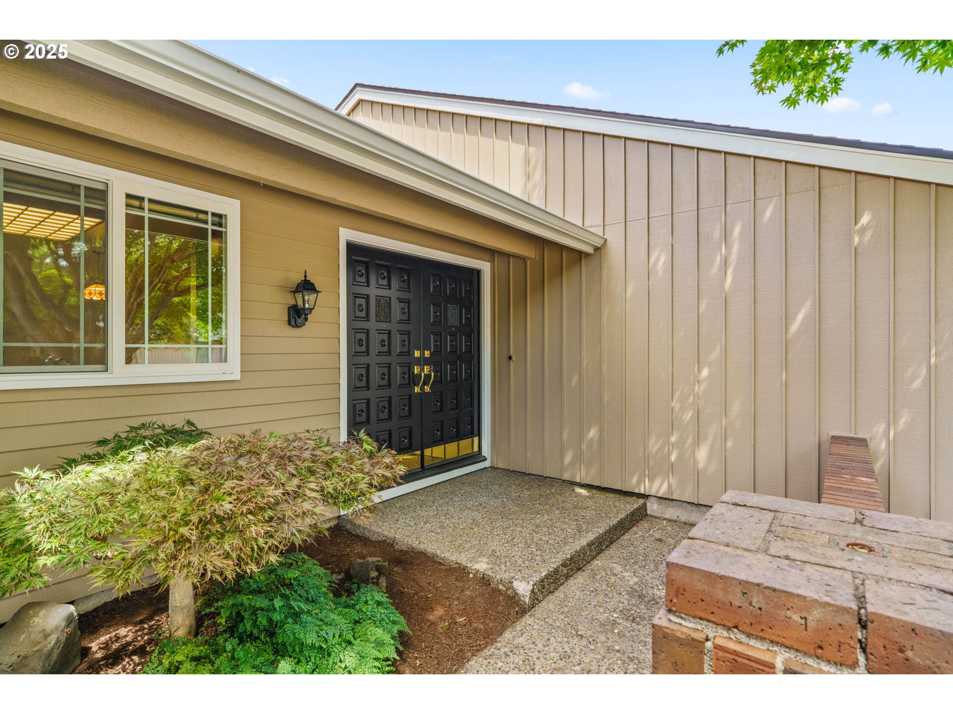 2588 ERIN WAY