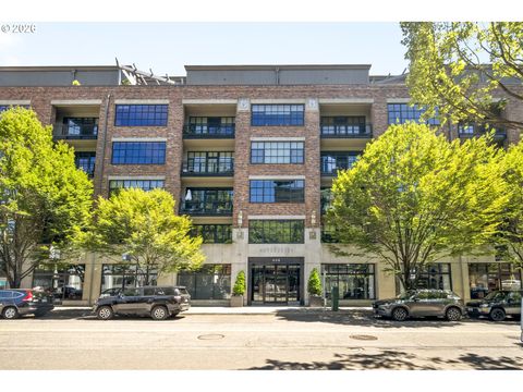 408 NW 12TH AVE Portland OR 97209