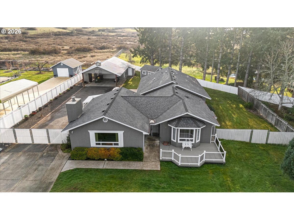 Photo 1 of 38 — 369 UPPER CAMP LOOP RD, Roseburg, OR 97470